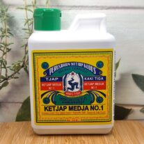 Ketjap kaki tiga medja no.1  500 ml